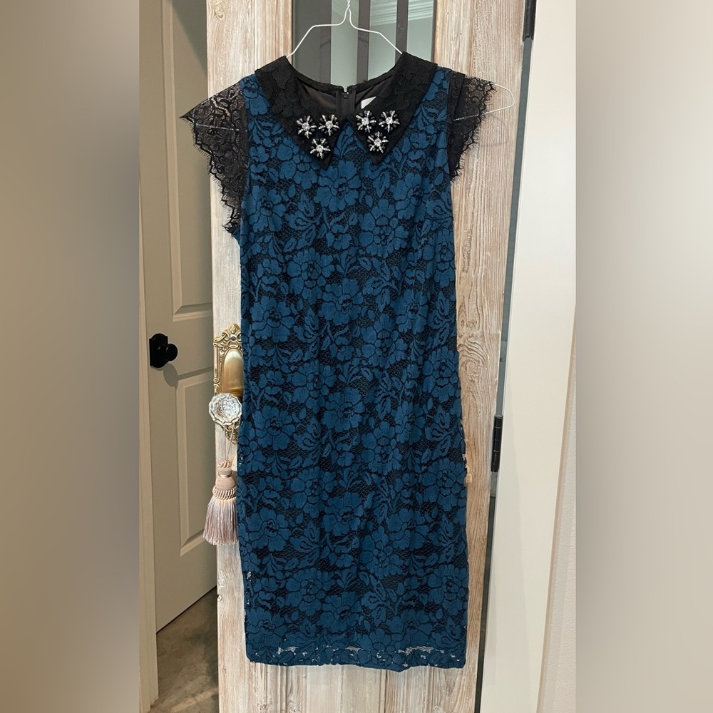 Badgley Mischka Belle Blue Lace Embellished Dress Size 6